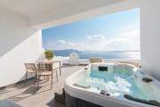 Santorini Secret Suites & Spa